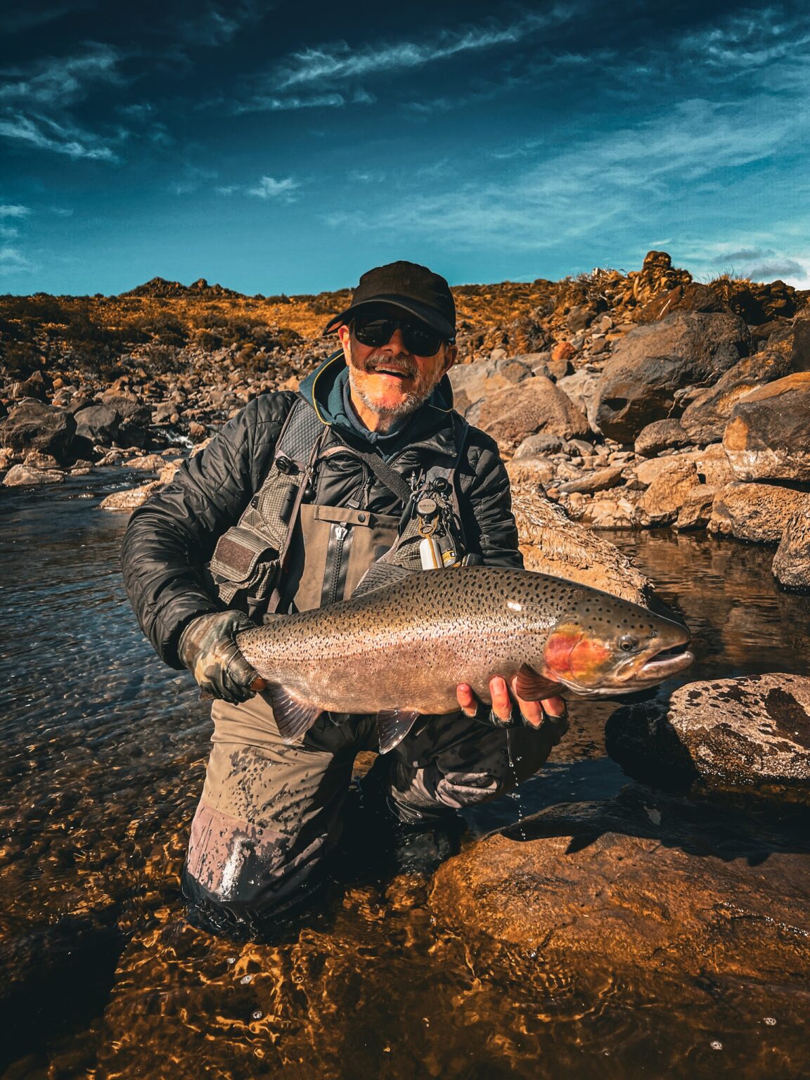 Pêche à la mouche sur les rives de Jurassic Lake
